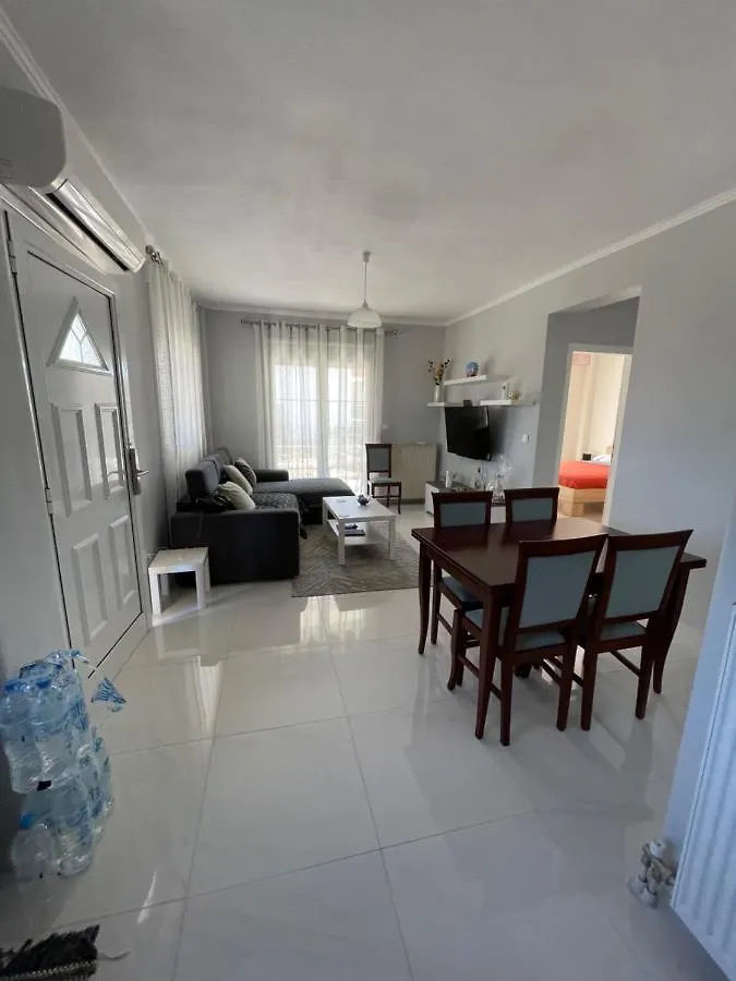 2-Bedroom Luxury Family Home Flogita Villa